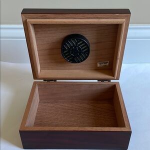 Small Desktop Cigar Humidor